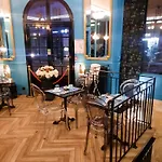 Peyris Opera