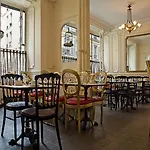 Peyris Opera Hotel
