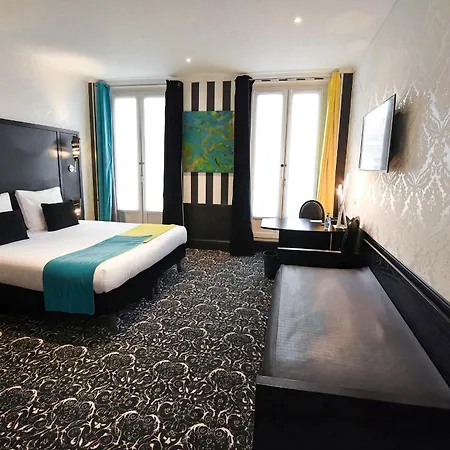 Peyris Opera Hotel 4*