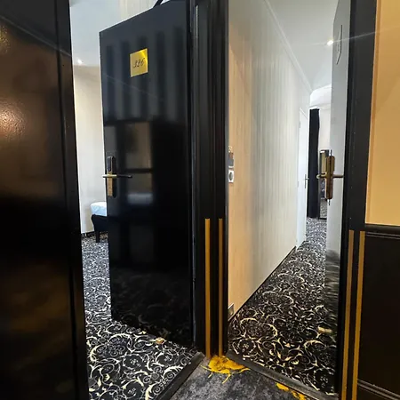 Peyris Opera Hotel